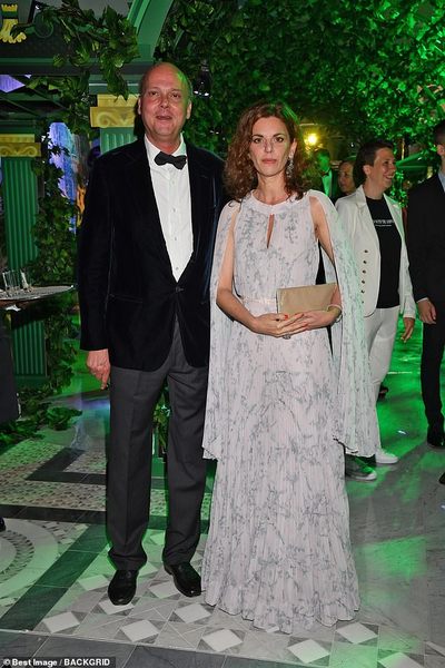 Royal style & gossip: down with fleeces and double-breasted suits!
