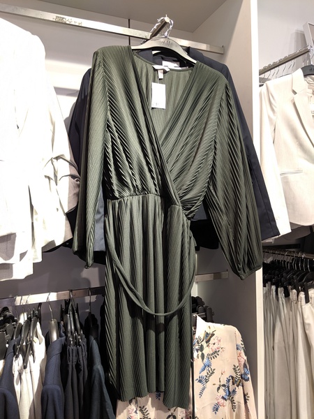 Please help me find a dress for my job interview