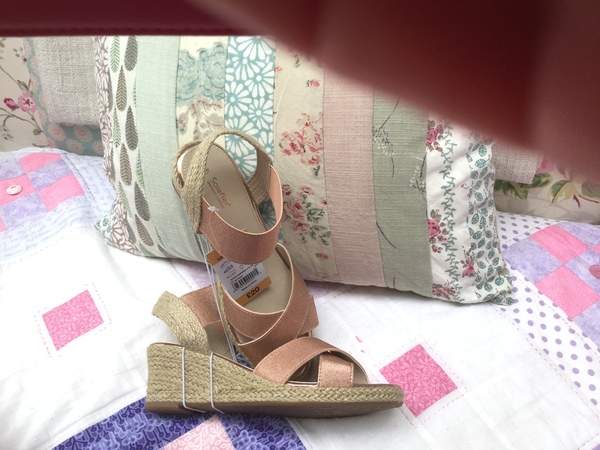 Calling Hushista's over here..., crabs, lobsters, kimonos and all things Summer