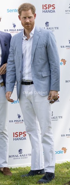 Royal style & gossip: down with fleeces and double-breasted suits!