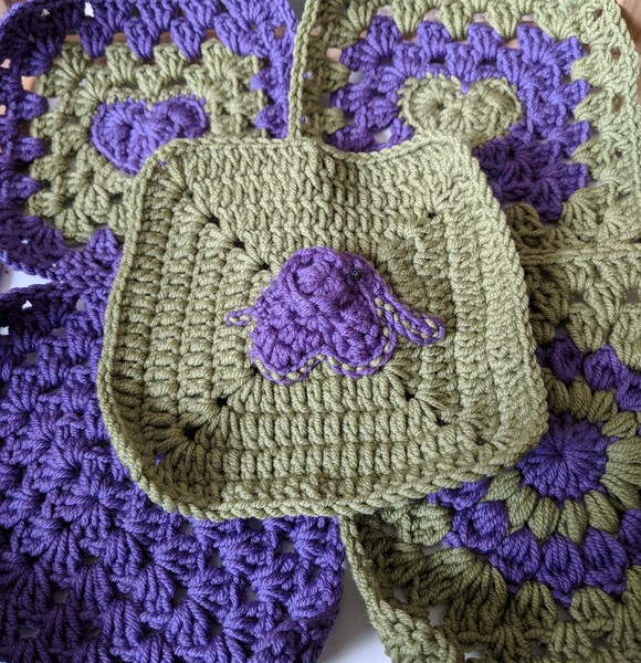 Woolly Hugs. Remembering baby Ruby, we are making a blanket for AliceRR, can you help?