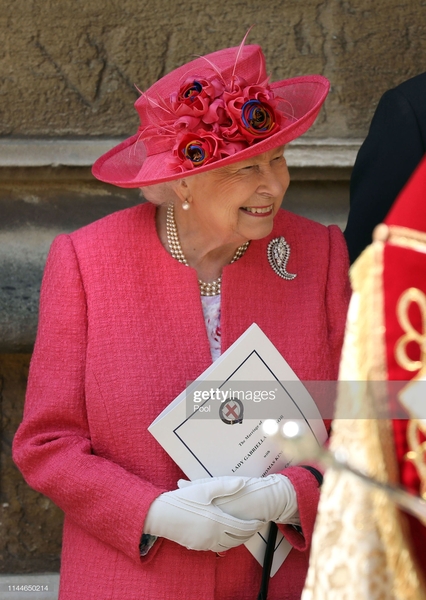 Royal style & gossip: summer is coming, tiaras better be too!