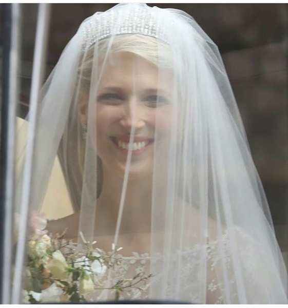 Royal style & gossip: summer is coming, tiaras better be too!