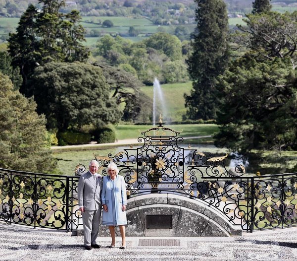 Royal style & gossip: summer is coming, tiaras better be too!