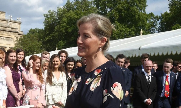 Royal style & gossip: down with fleeces and double-breasted suits!