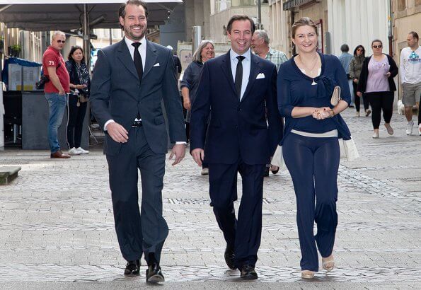 Royal style & gossip: down with fleeces and double-breasted suits!