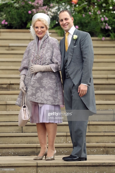 Royal style & gossip: summer is coming, tiaras better be too!