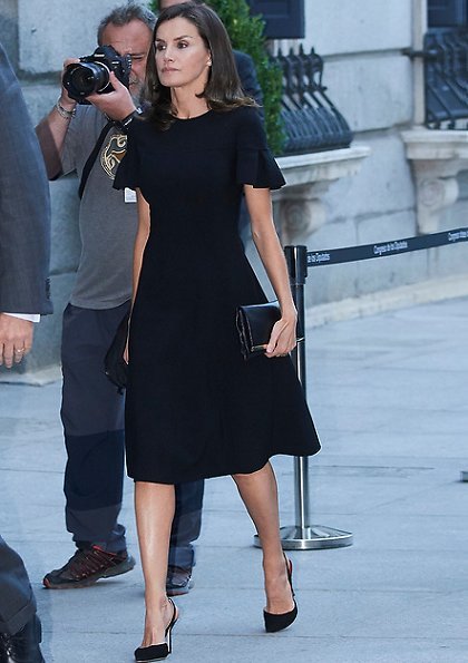 Royal style & gossip: summer is coming, tiaras better be too!
