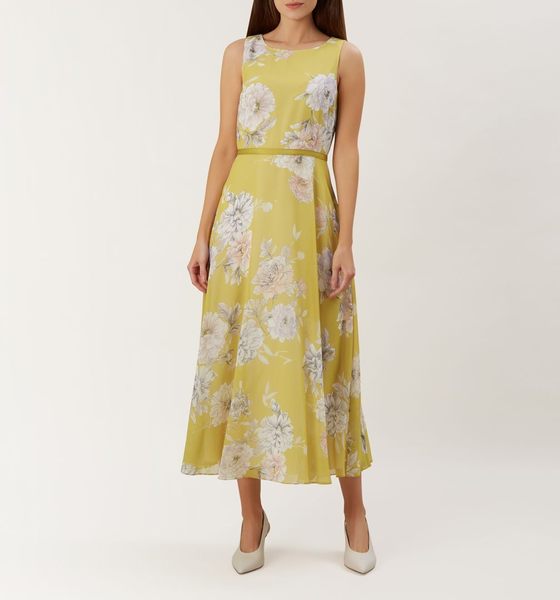 What to wear to a wedding evening do?