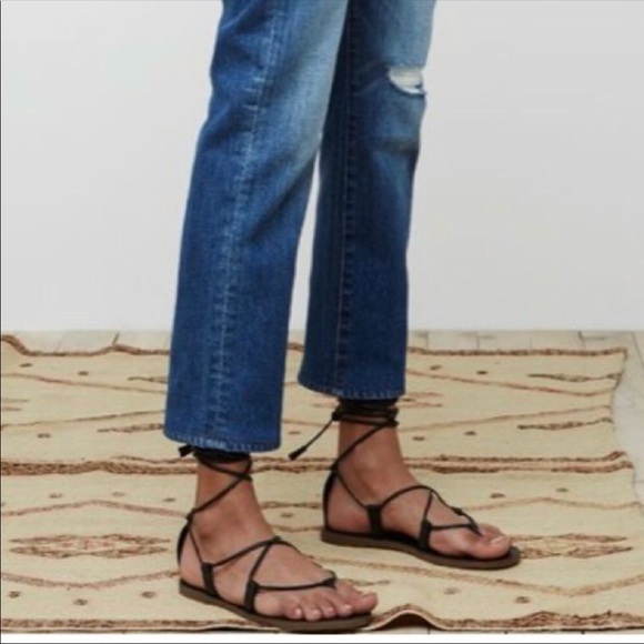 The most beautiful (and comfortable) flat tan sandals