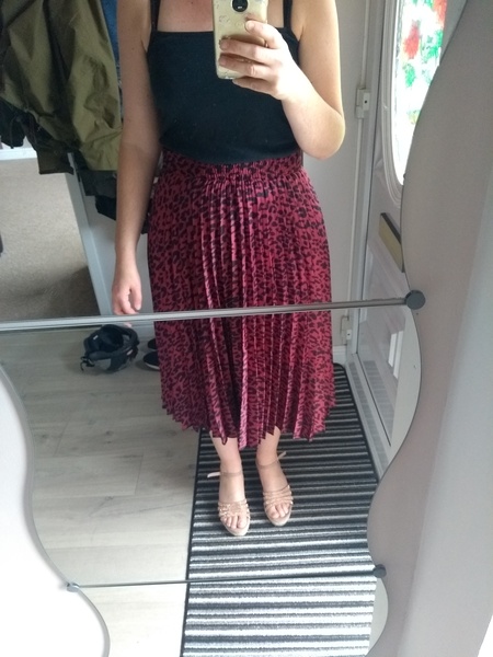 Flat footwear to go with this skirt?