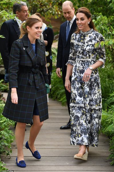 Royal style & gossip: summer is coming, tiaras better be too!
