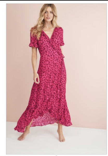 Maxi dress wanted for a wedding!