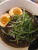 Les Parisiennes des Mamansnet: See life in pink, but do not wear it!