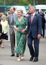 Royal style & gossip: summer is coming, tiaras better be too!