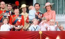 Royal style & gossip: summer is coming, tiaras better be too!