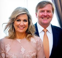 Royal style & gossip: down with fleeces and double-breasted suits!