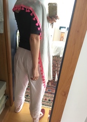 Les Parisiennes des Mamansnet: See life in pink, but do not wear it!