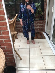 Hushistas shiver in their summer clothes.