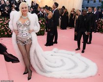 Celebrity Style & Gossip