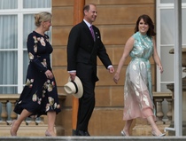 Royal style & gossip: down with fleeces and double-breasted suits!