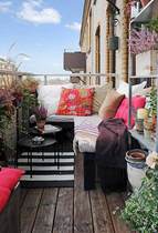 to have a fantasy flat and life