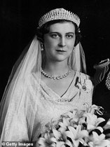 Royal style & gossip: summer is coming, tiaras better be too!