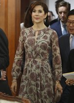 Royal style & gossip: summer is coming, tiaras better be too!