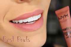 Lipstick for teal bridesmaid dress?
