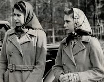 Royal style & gossip: down with fleeces and double-breasted suits!