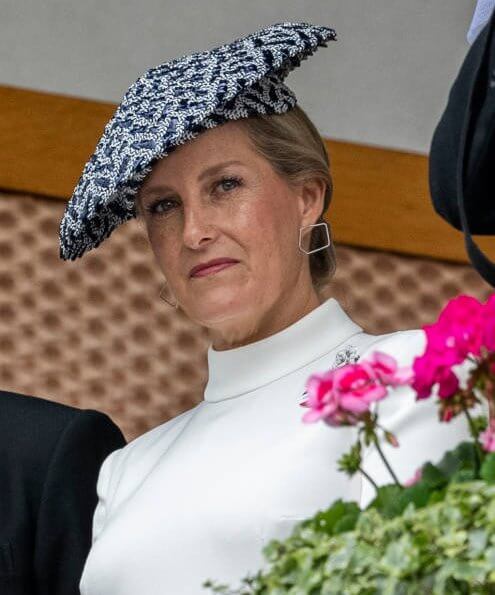Royal style & gossip: What a smashing, positively dashing spectacle - the Ascot opening day