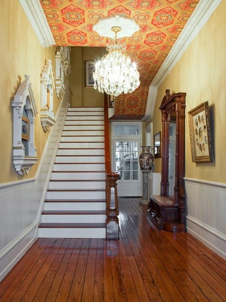 Wallpaper on ceilings. Bad idea?
