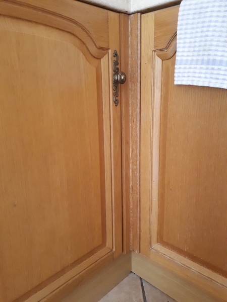 Kitchen - wall unit above sink?