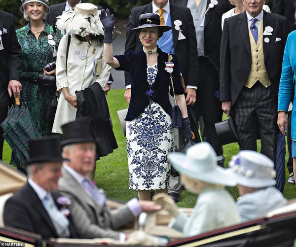 Royal style & gossip: What a smashing, positively dashing spectacle - the Ascot opening day