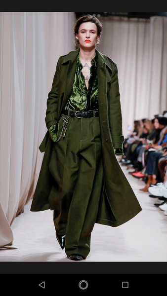 Les Parisiennes des Mamansnet: See life in pink, but do not wear it!