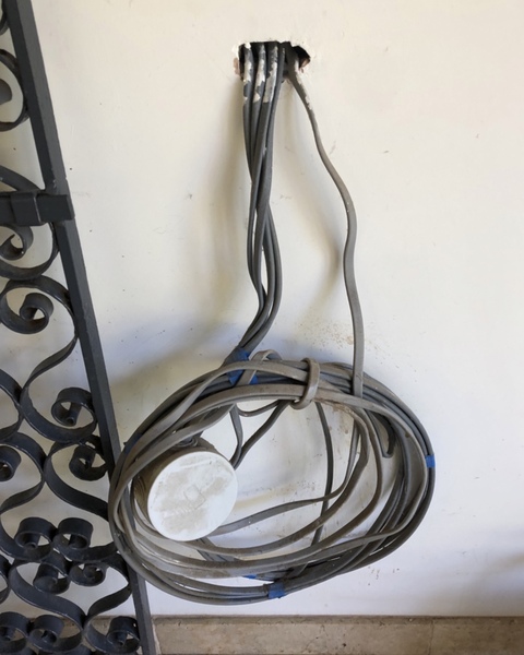 Mystery cables - any electricians about?