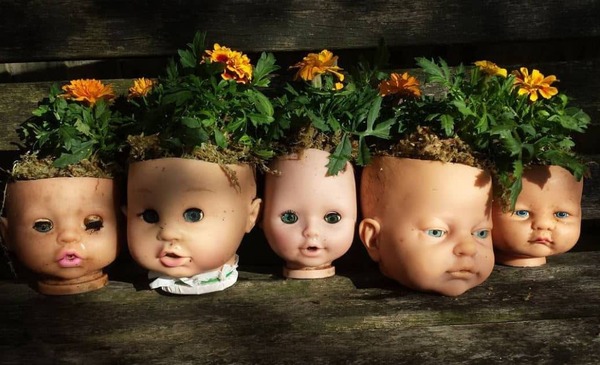To start a new thread about which house/garden trends you love/hate?