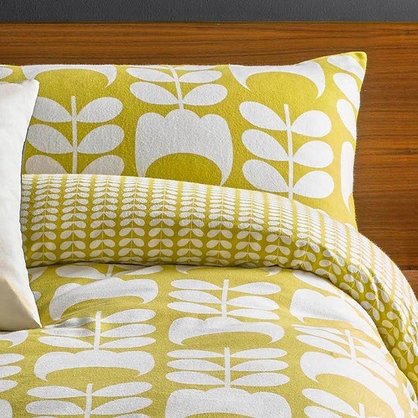 What bedding do you have on your bed atm?