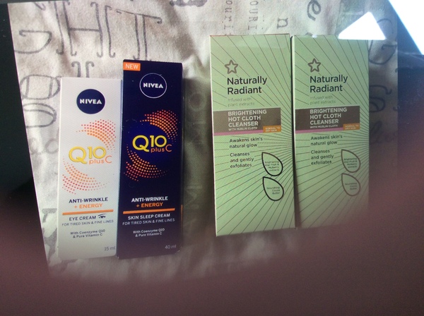 Please recommend me an eye cream