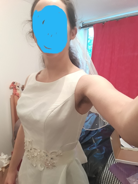 Sun hat with wedding dress??
