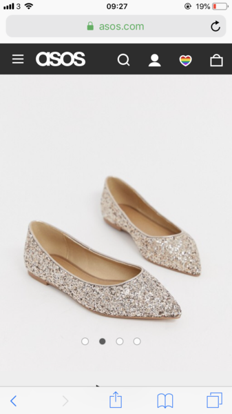 What colour shoes with this bridesmaid dress?