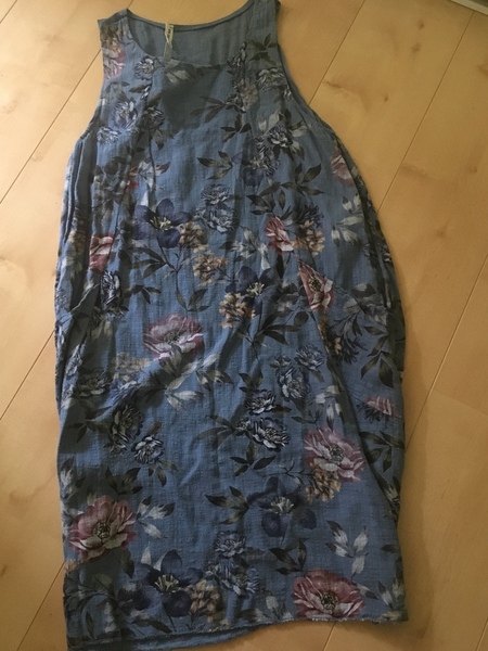 Casual comfortable summer dresses (for holidays / travelling)