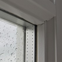 Mystery window leak - any ideas?