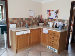 Kitchen - wall unit above sink?