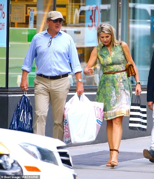 Royal style and gossip: photo calls and tennis balls