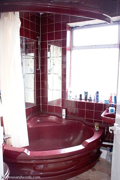 It's a property one... what colour bathroom...