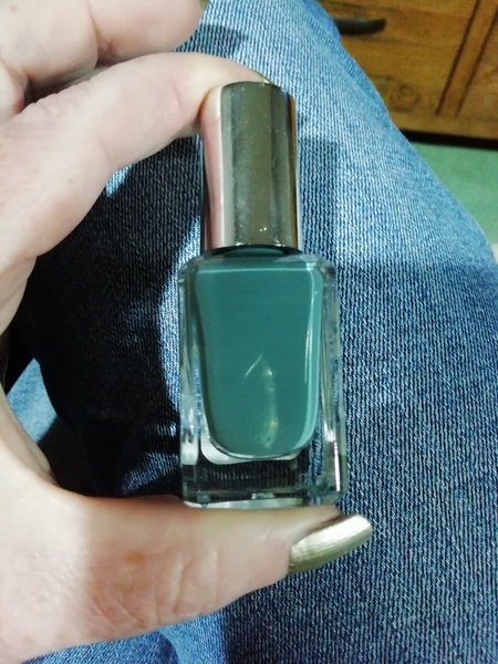 What colour of nails would look better?