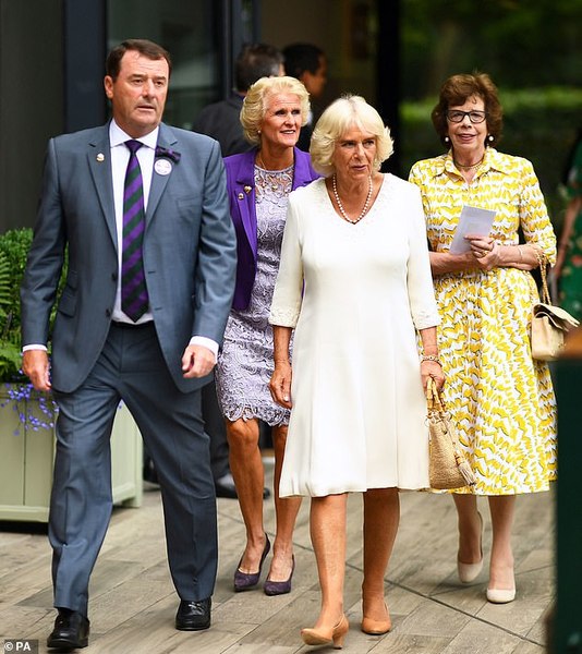 Royal style & gossip: from christening gowns to tennis lawns