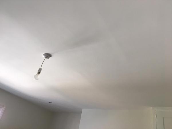 Should plasterboard join lines be visible?