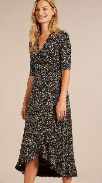 Please help me find a dress to wear to a wedding!